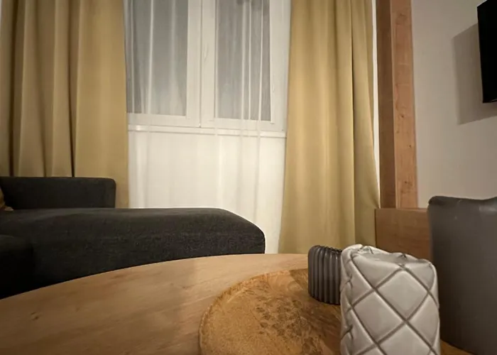 Kretic Mont * 亚霍里纳